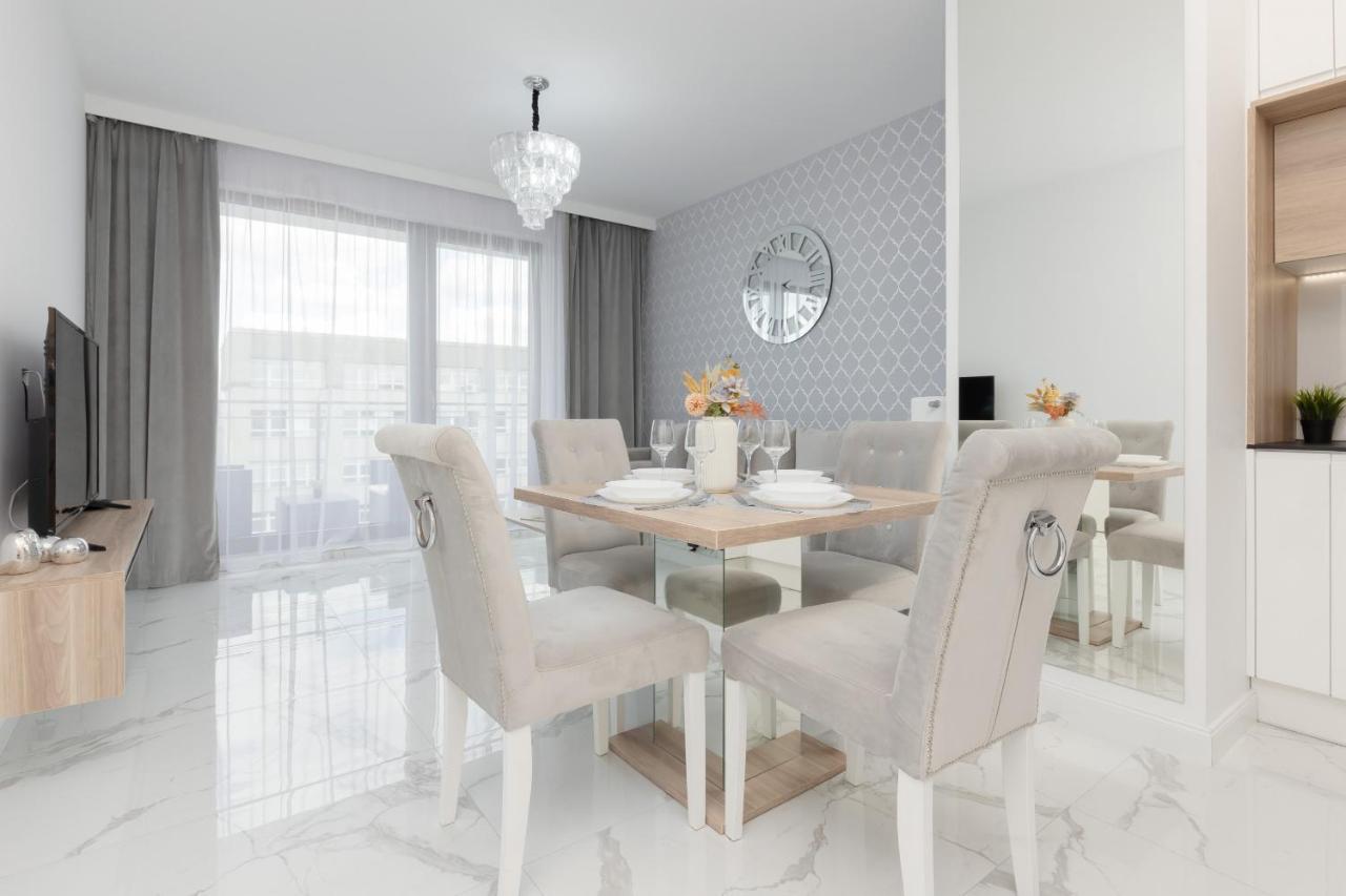 Cosy Apartment On Wola Goleszowska By Noclegi Renters Варшава Экстерьер фото